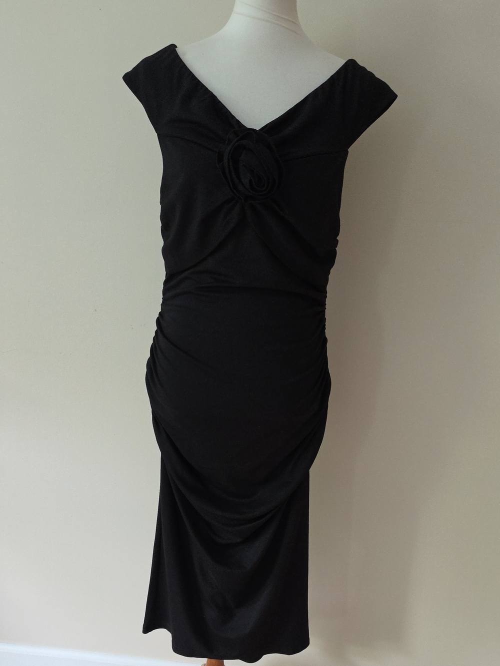 Grace Karin Classic Black Ruched V-Neck Dress